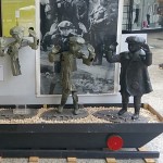Arrestation dans le ghetto de Varsovie, diorama. הבלחה על חשכת השכחה  